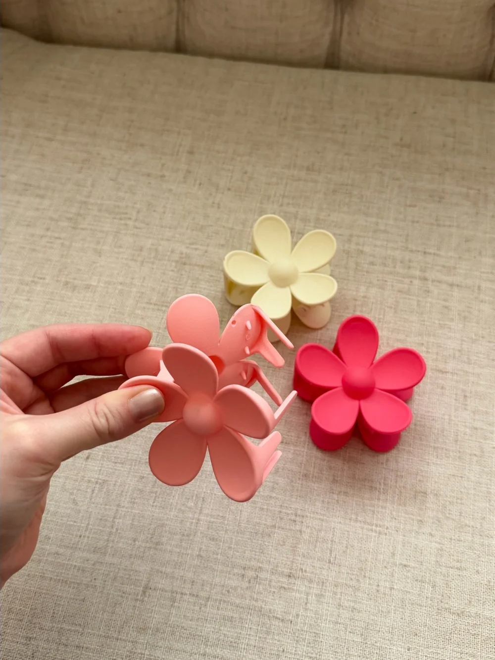 Large flower claw clips